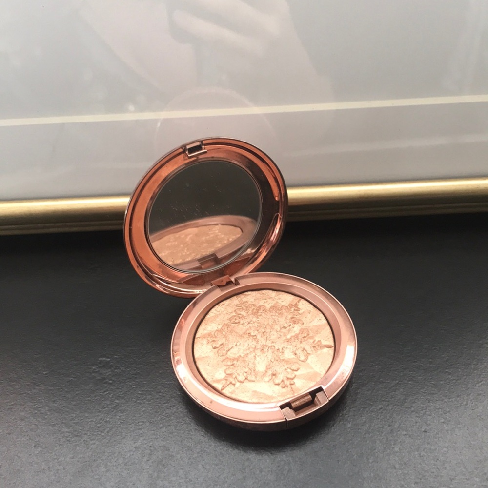 Mac whisper of gilt  limited edition